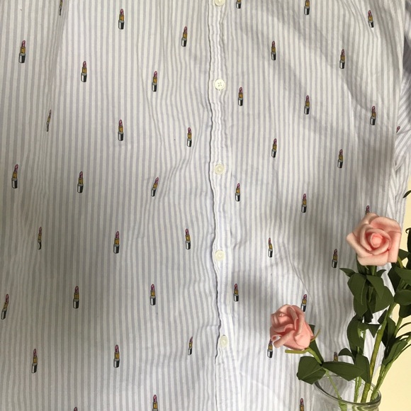 Button down blouses - Picture 2 of 3